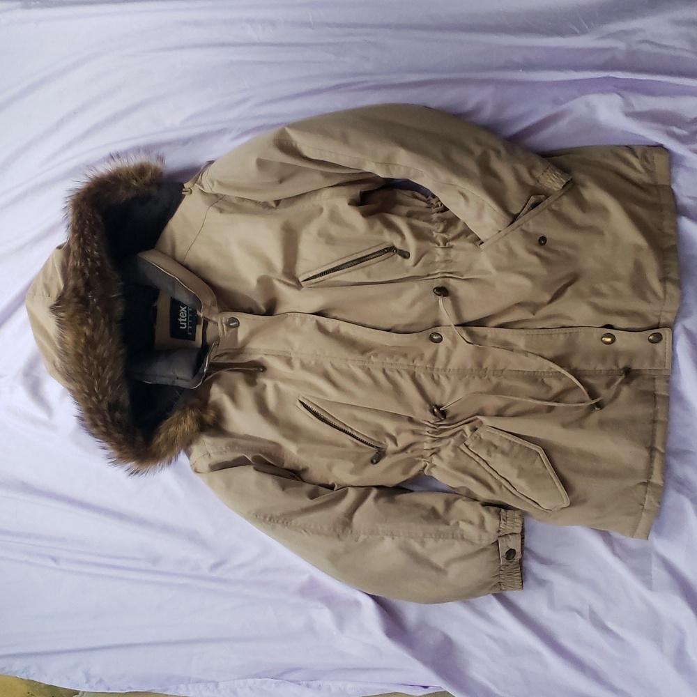 Utex Design Women's Brown Quilted Puffer Jacket with Fur Trim